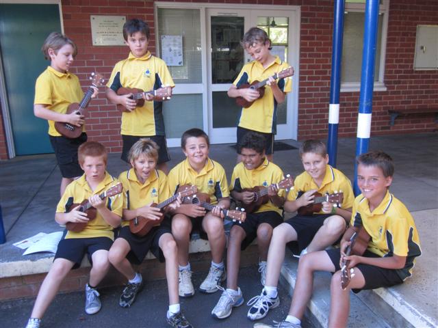 Year 6S Play The Ukulele! 7