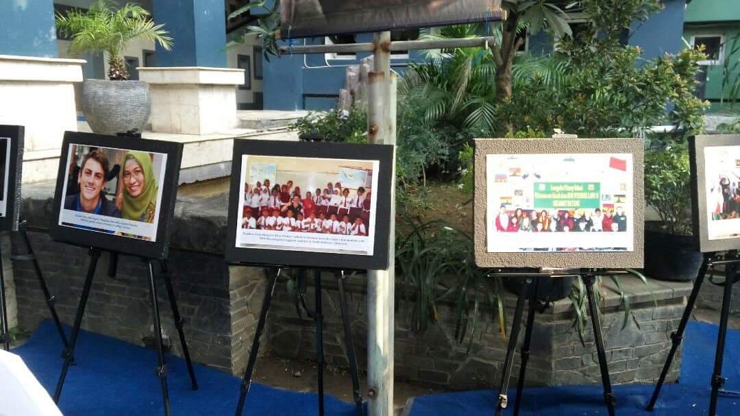 Asia Literacy 9 Asia Literacy 9