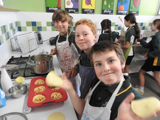 Kitchen Competition (Masterchefs) By T11 22 Kitchen Competition (Masterchefs) By T11 22