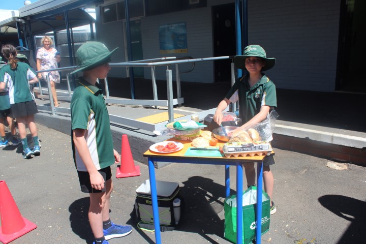 Did Somebody Say Hamburgers? 2 Did Somebody Say Hamburgers? 2