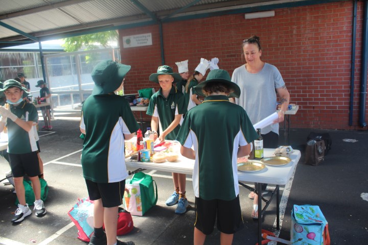 Did Somebody Say Hamburgers? 4 Did Somebody Say Hamburgers? 4